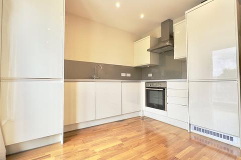 1 bedroom flat for sale, Horizon House, Azalea Drive, Swanley, Kent, BR8