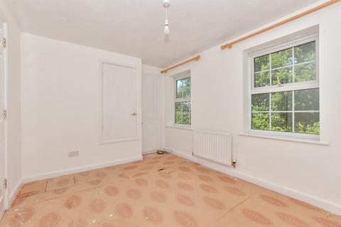 4 bedroom semi-detached house for sale, Hillbrow Lane, Ashford, Kent