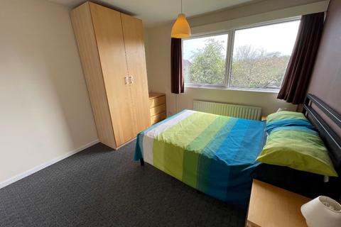 1 bedroom flat to rent, Falkland Court, Leeds, West Yorkshire, UK, LS17