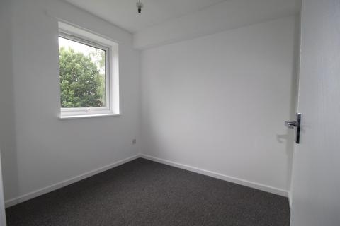 2 bedroom apartment to rent, Flamborough Close, Peterborough PE2
