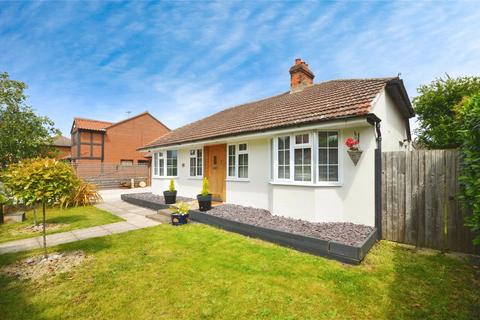 3 bedroom bungalow for sale, Oakwood Avenue, West Mersea, Colchester, Essex, CO5