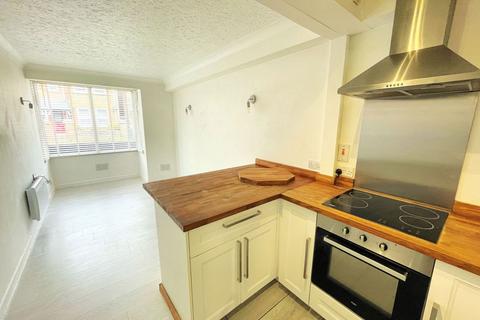 1 bedroom ground floor flat for sale, Cambridge Road, Dorchester DT1