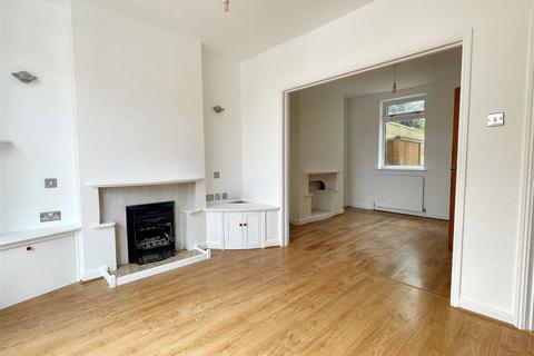 3 bedroom end of terrace house for sale, Victoria Road, Portland DT5