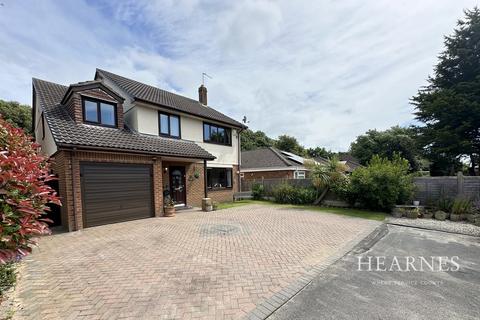 4 bedroom detached house for sale, Vine Farm Close, Talbot Village, Poole, BH12