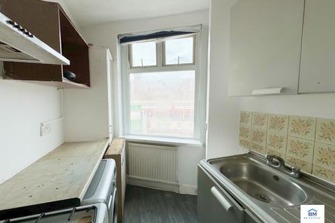 undefined, St Saviours Road, Leicester LE5