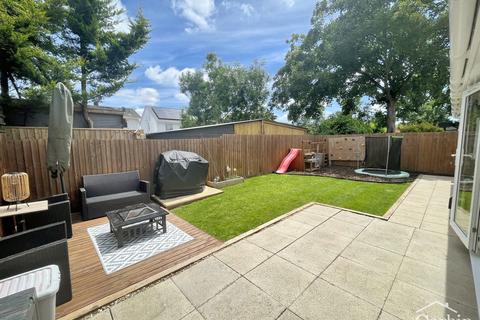15a Castleton Avenue, Bournemouth, BH10 7HW
