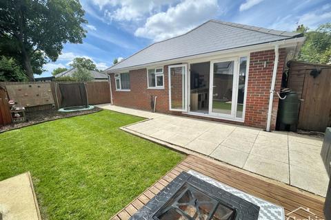 15a Castleton Avenue, Bournemouth, BH10 7HW