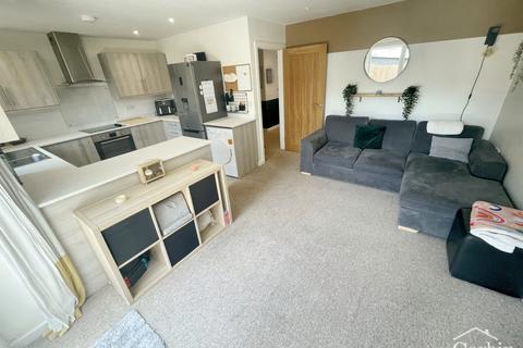15a Castleton Avenue, Bournemouth, BH10 7HW