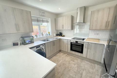 15a Castleton Avenue, Bournemouth, BH10 7HW