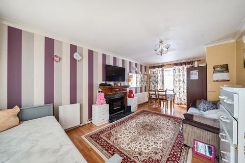 6 bedroom semi-detached house for sale, Bush Grove, London NW9