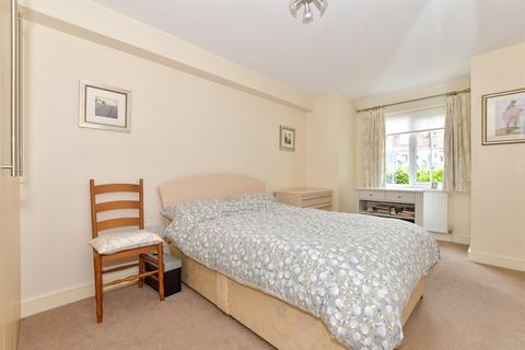 2 bedroom ground floor flat for sale, Brentwood Road, Ingrave, Brentwood, Essex