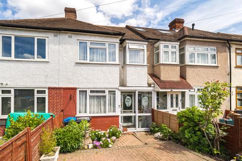 3 bedroom terraced house for sale, Garth Road, Morden SM4