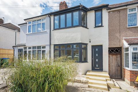 98 Radnor Avenue, Welling, DA16 2BY