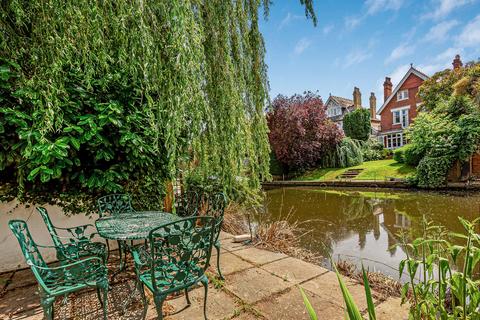 Waters End Broom Water West, Teddington, TW11 9QH