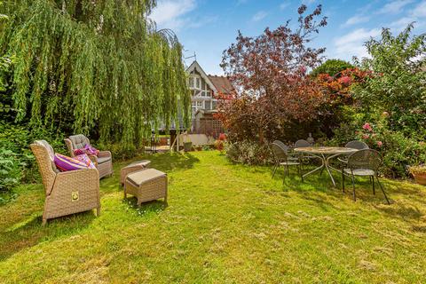 Waters End Broom Water West, Teddington, TW11 9QH