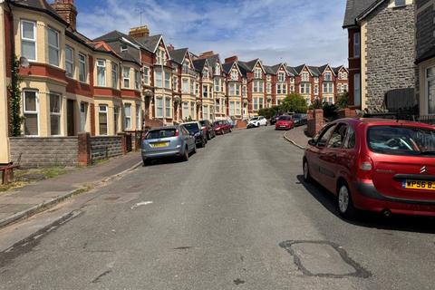 5 bedroom terraced house for sale, Kingsland Crescent, Barry CF63