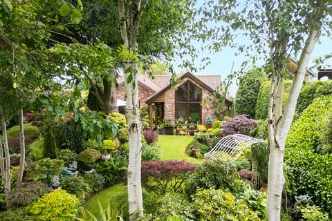 4 bedroom detached bungalow for sale, Nursery Lane, Holwell LE14