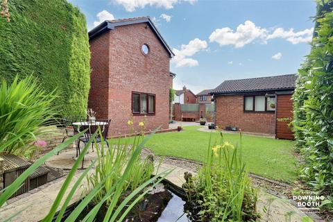 3 bedroom detached house for sale, Wordsworth Close, Rugeley WS15