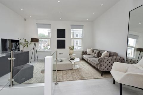 3 bedroom flat for sale, Harwood Road, Fulham, SW6