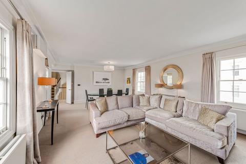 3 bedroom apartment for sale, London SW1X