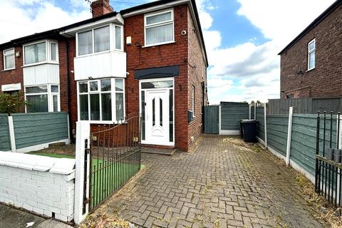 3 bedroom semi-detached house for sale, Circular Road, Denton