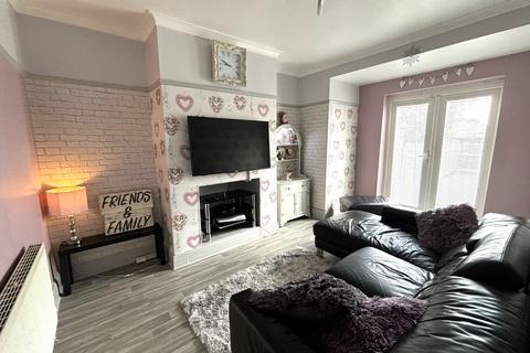 3 bedroom semi-detached house for sale, Circular Road, Denton