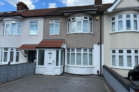 3 bedroom terraced house for sale, Dorset Avenue, Romford