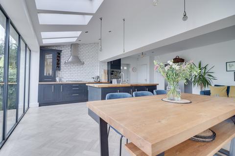 42 Bachelor Lane, Horsforth, Leeds, LS18 5NA