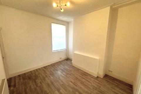 3 bedroom terraced house to rent, Hornsey Road, Liverpool, L4