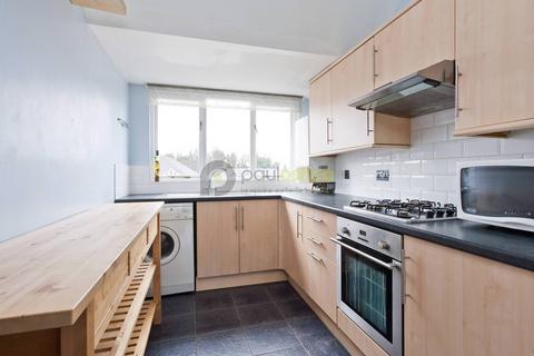 3 bedroom flat for sale, Normanton Road, South Croydon, CR2 7AE