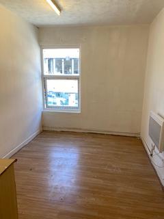 2 bedroom flat to rent, Alma Street, Luton LU1