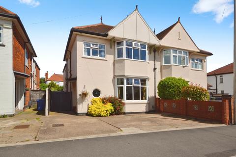 5 bedroom semi-detached house for sale, Queens Parade, Cleethorpes DN35