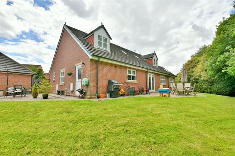 4 bedroom detached house for sale, Cowell Grove, Highfield, Rowlands Gill