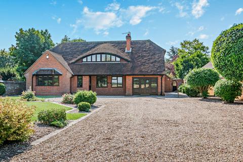 4 bedroom detached house for sale, Nightingale Lane Maidenhead, Berkshire, SL6 7QL