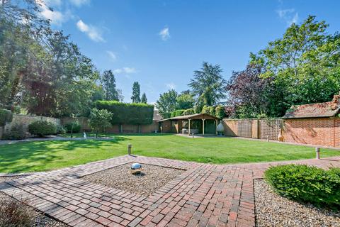 4 bedroom detached house for sale, Nightingale Lane Maidenhead, Berkshire, SL6 7QL