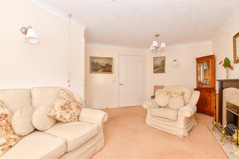 1 bedroom flat for sale, Pampisford Road, Purley, Surrey