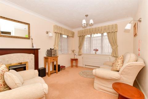 1 bedroom flat for sale, Pampisford Road, Purley, Surrey