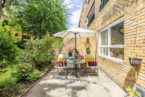 1 bedroom flat for sale, Hobday Street,, Bow, London, E14