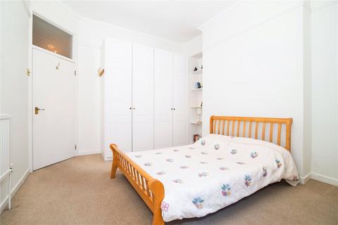 34b Queens Road, Twickenham, TW1 4EX