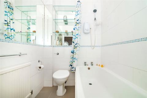 34b Queens Road, Twickenham, TW1 4EX