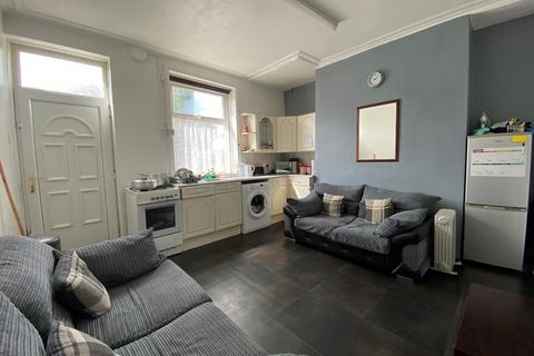 3 bedroom terraced house for sale, Parkside Road, Bradford, BD5