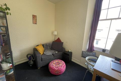 1 bedroom flat for sale, Flat 2/2, 198 Newlands Road, Glasgow