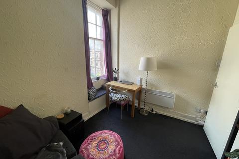 1 bedroom flat for sale, Flat 2/2, 198 Newlands Road, Glasgow