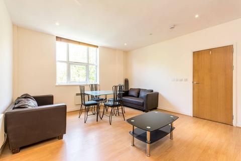 2 bedroom flat for sale, Bromyard Avenue, Acton, London, W3