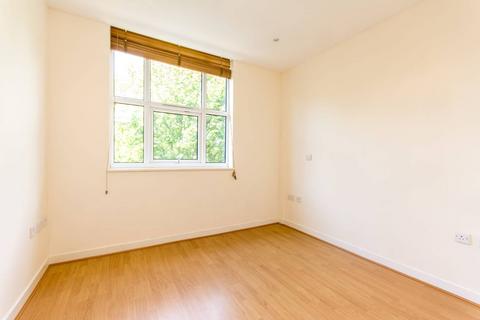 2 bedroom flat for sale, Bromyard Avenue, Acton, London, W3