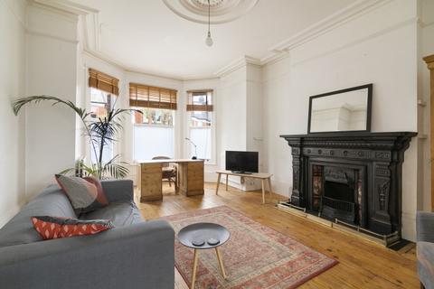 7 bedroom house to rent, Stapleton Hall Road London N4