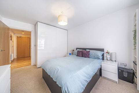 1 bedroom flat for sale, Talbot Close, Mitcham, CR4