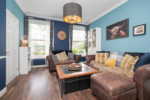 2 bedroom flat for sale, 17/4  Grandfield, Edinburgh EH6