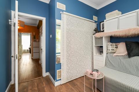 17/4 Grandfield, Edinburgh, EH6 4TL