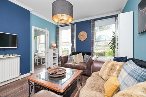 17/4 Grandfield, Edinburgh, EH6 4TL